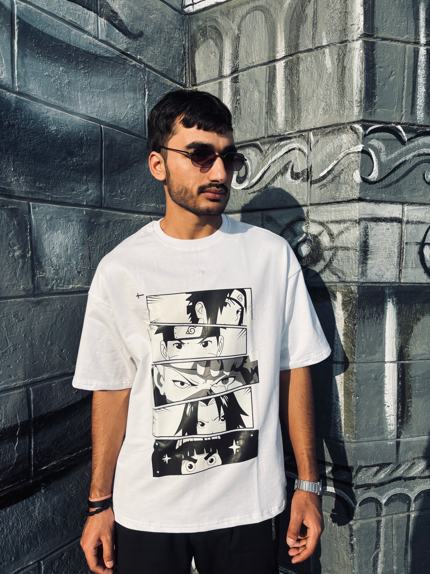 Shadow Eyes Oversized Tee